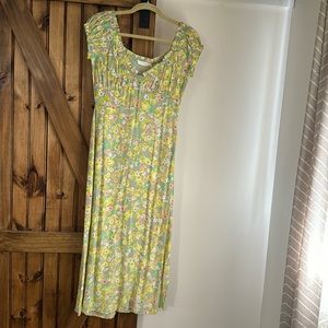 Beautiful Lush Midi Dress